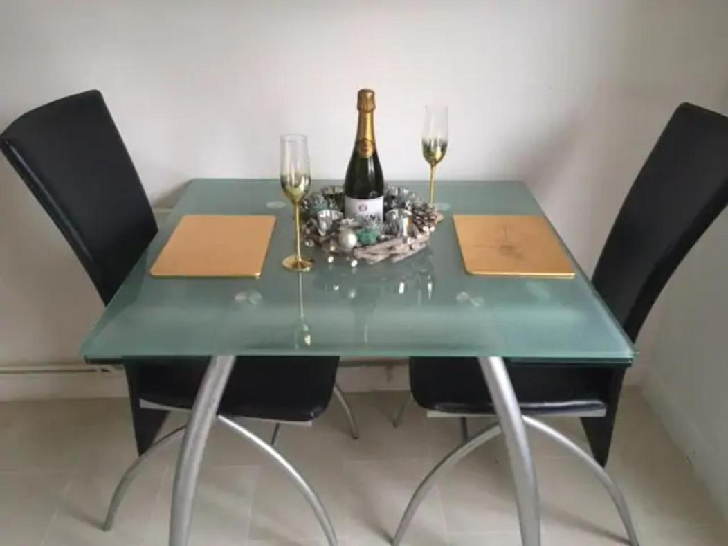 Kb99 Comfy 2 Bedroom House In Horsham, Pets Very Welcome With Easy Links To London And Gatwick Dış mekan fotoğraf