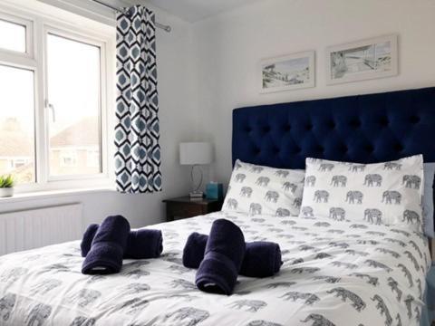 Kb99 Comfy 2 Bedroom House In Horsham, Pets Very Welcome With Easy Links To London And Gatwick Dış mekan fotoğraf