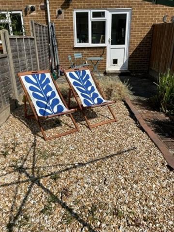 Kb99 Comfy 2 Bedroom House In Horsham, Pets Very Welcome With Easy Links To London And Gatwick Dış mekan fotoğraf